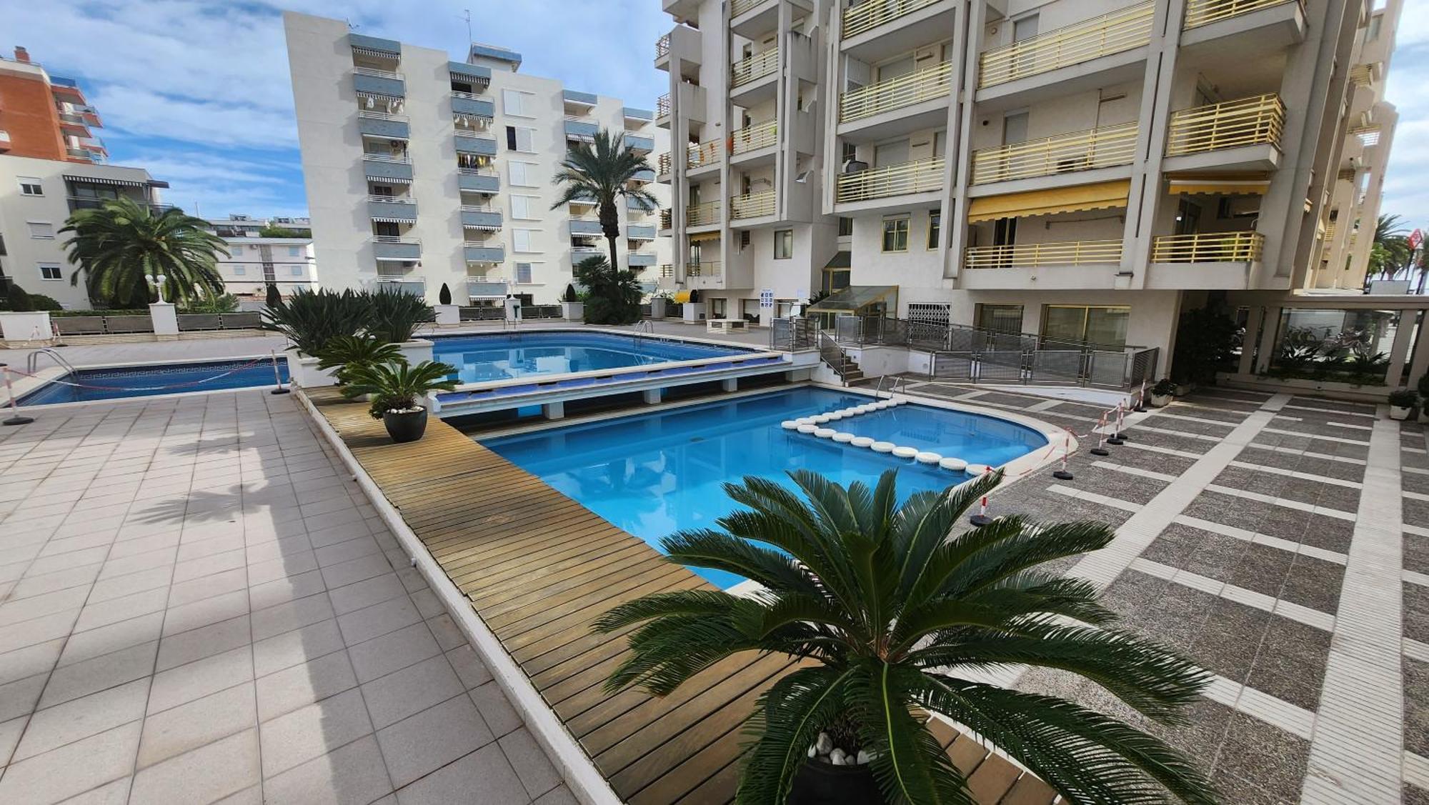 Apartments Novelty Салоу Экстерьер фото